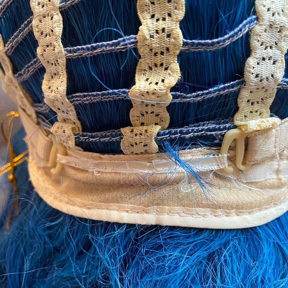 Blue-Aqua Ombré Mid Length Wavy Wig - Picture 8 of 9